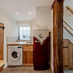 1 Bed In Aberdovey 94084