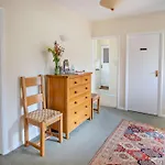 4 Bed In Shanklin Ic068