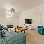 3 Bed In Newquay 90070