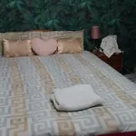 Spacious Double Room Located Within Walking Distance To Seaside And Town