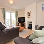 3 Bed In Appledore Beavi