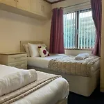 The Oak Lodge
