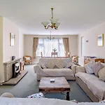 4 Bed In Shanklin Ic068