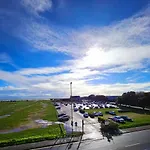 Seaview 2 Bedroom Apartment