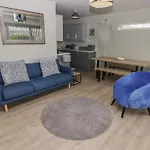 21 Coedrath Park