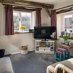 Holdstone Cottage