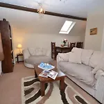 2 Bed In Appledore Gable