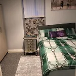 2 Bed Flat Near Mutley Plain Plymouth