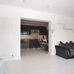 4 Bed In Appledore 55573