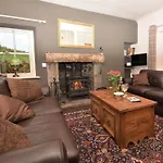 1 Bed In Ballantrae 45713