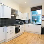 Pass The Keys Hafan Stylish 2 Bedroom Sea View Apartment