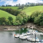 2 Bed In Fowey 73074