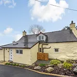 3 Bed In Barmouth 80290