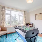 3 Bed In West Bay 78089