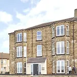 Huge Accommodation With Stunning Seaviews - Sleeps 16!