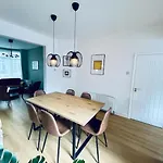 Spacious Modern Anfield Home, Lfc & Efc, Free Parking