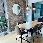 Spacious Modern Anfield Home, Lfc & Efc, Free Parking