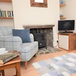 2 Bed In Appledore Salsp