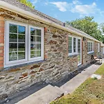 2 Bed In Perranporth Whhou