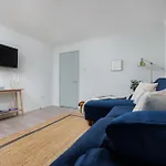 2 Bed - Penthouse The Gatehouse By Pureserviced