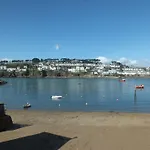 2 Bed In Polruan Pc074