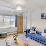 Turnstone Retreat - Parking