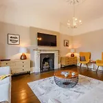 5 Bed In Sandown 87008