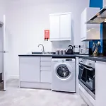 Charming Apartments - Rocky Ln Chambers Flat 4