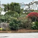Delightful Two Bedroom Caravan On Par Beach.