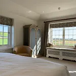 Fenton Lodge
