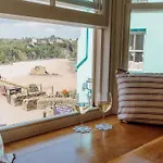 3 Bed In Tenby 92150