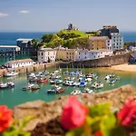 2 Bed In Tenby Fb164