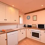 2 Bed In Godshill Ic129