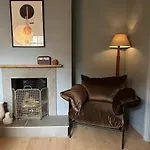 Fig Tree House, Family Friendly, 1 Min Sea