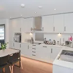 Stylish, 2-Bedroom Flat, Central Southend Flat, 11Th Floor