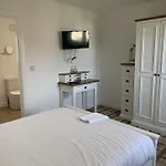 Bay Tree House - The Bay Filey, Sleeps 9, 2 Dogs Welcome