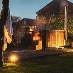 Bogee Farm