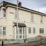 Blackpool Abode - Pebbles Studio Apartment