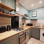 Flash Sale Brighton Train Station 2 Bedroom Flat Bn112Stg