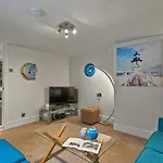 Finest Retreats - Porthole Cottage