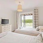 3 Bed In Aberdovey Dy007