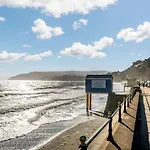 2 Bed In Sandown 90013