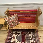 Homely Garden Apartment, Newly Refurbished - Sleeps Four