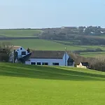 Pembrokeshire Near Beach With A Hot Tub