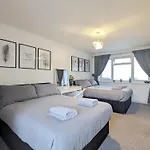 Guest Rooms Near City Centre & Anfield Free Parki