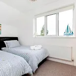 Bournecoast: Chalet Bungalow With Garden - Hb6189