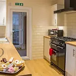 Huge 12 Bedroom Sleep 24 Luxury With 2 Hot Tubs