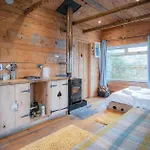 The Hygge Hut - 1 Bed - Freshwest Beach Retreat