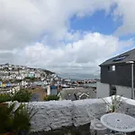 2 Bed In Brixham Bx022