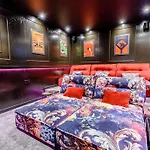5 Bed In Westward Ho 80650